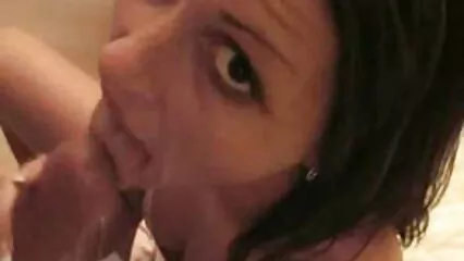 Luces para entretener con dos miembros en un madura con joven xnxx sofá grande