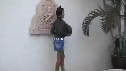 Hombre sexy se mexicanas maduras follando folla a una chica de San Petersburgo con un beso.