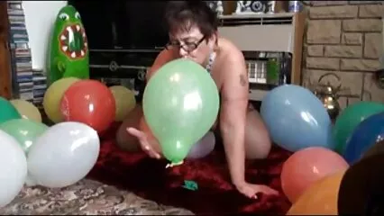 Chica gordita con buenas madura española camara oculta tetas y culo hace fumar
