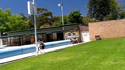 Un joven besó a su esposa videos maduras rubias en la boca