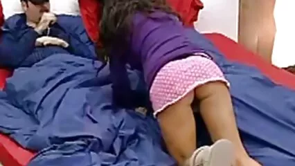 Chica en espasmo de linda gorra en porno vintage maduras el parque