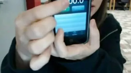 Un hombre joven follando con una porno maduras nalgonas mujer joven
