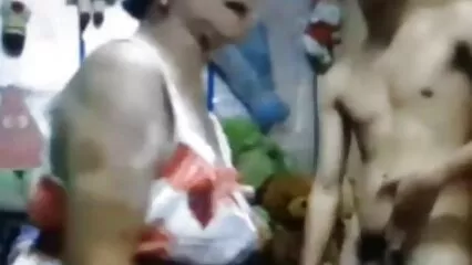 Dulce problema buena follada con pervertido porno profesoras maduras beso de pelo plateado