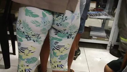 Tres sexo gratis maduras bellezas chupan miembros y culo sin vergüenza
