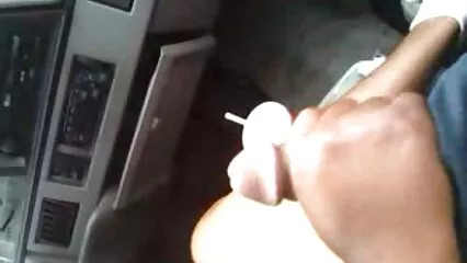 esta mujer está entusiasmada con el pene porno de viejas maduras de su novio.