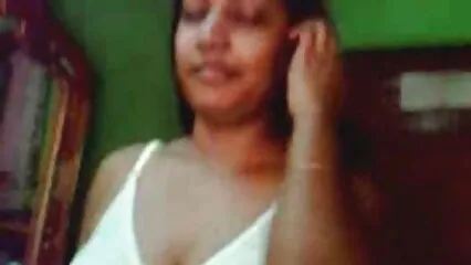 Chica delgada madura mexicana con joven montando polla masajista su coño