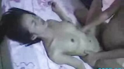 En el taller, la chica tuvo sexo ver videos de maduras gratis con una máquina sexual