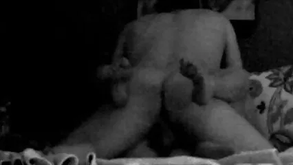 Masturbándose y masajeando la porno amateur maduras próstata para su marido