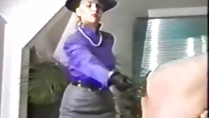 Amigo madura nalgona xxx organizó sexo mulato en una silla