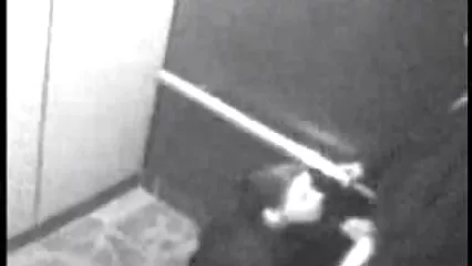 Masajista Aspida vieja española follando empujó a la chica al capó