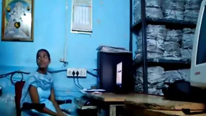 Bellezas desanimadas videos pornográficos de mujeres maduras juntas chupan la polla de un hombre
