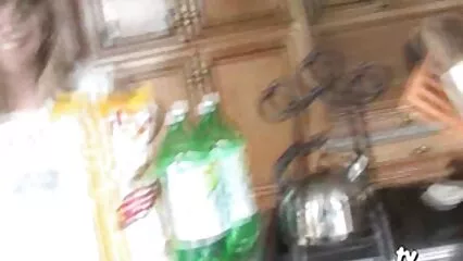 rubia de cuerpo joven y hermoso con consolador satisfecho maduras españolas follando