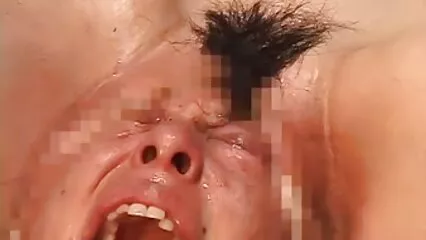 Un peliculas porno de maduras amigo inserta una polla de trabajo en una rubia